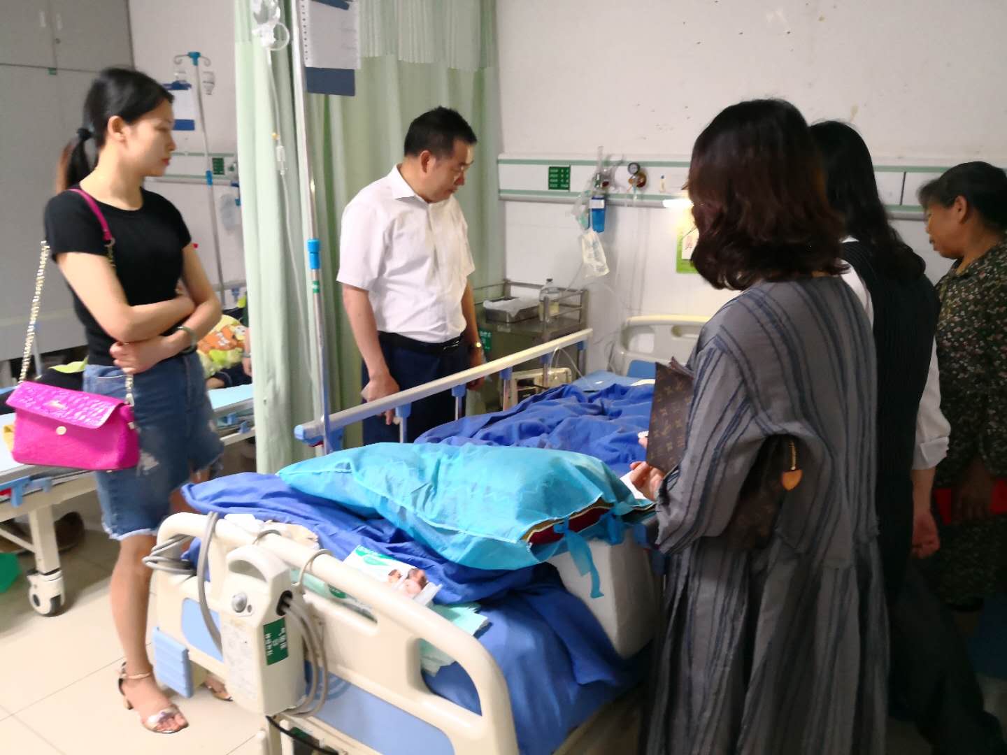 同道有难题，组织伸援手