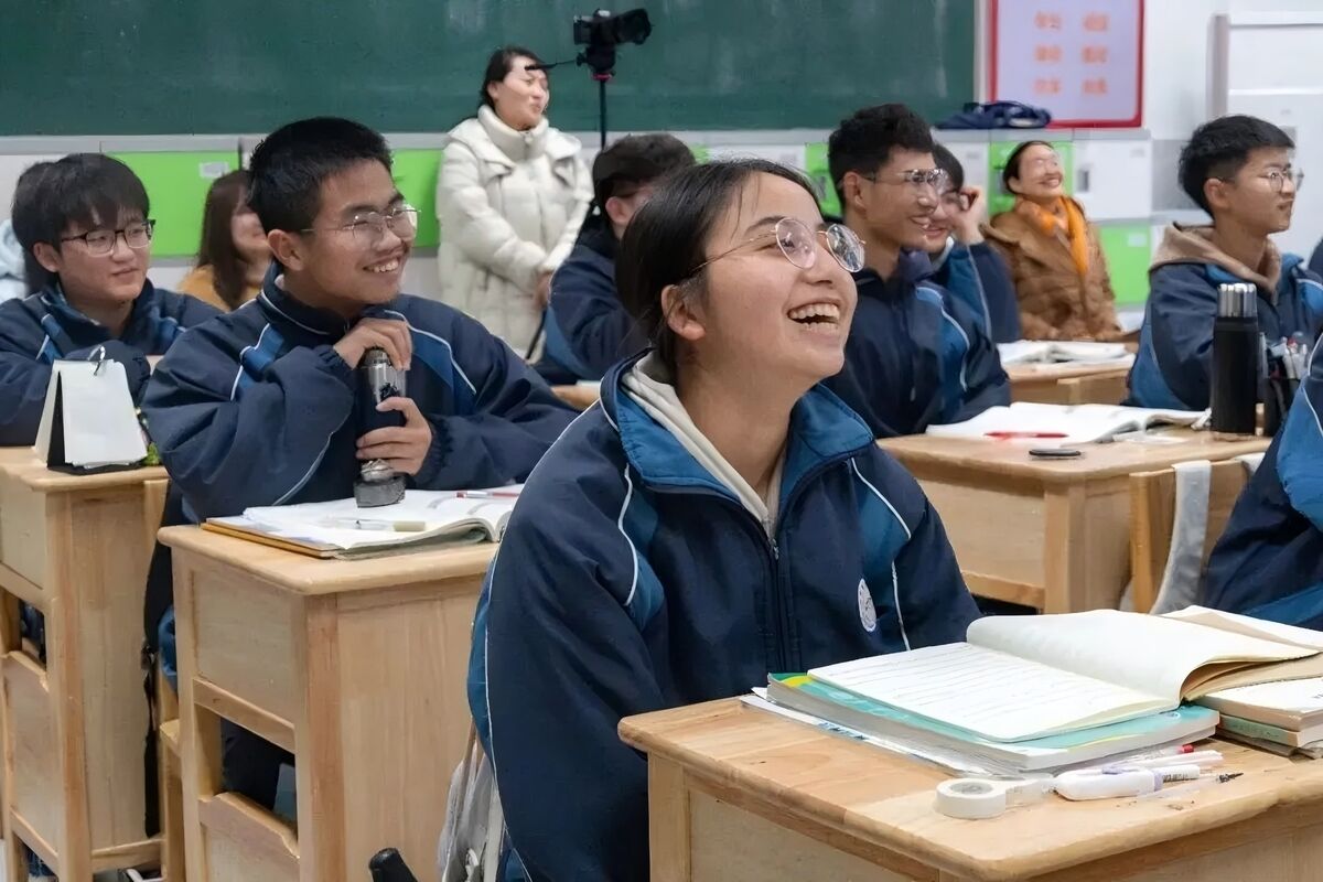 湖南Betway必威机电设备公司：关爱职工子女 助力高考妄想